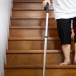 高齢者の転倒予防　階段での事故を防ぐ対策